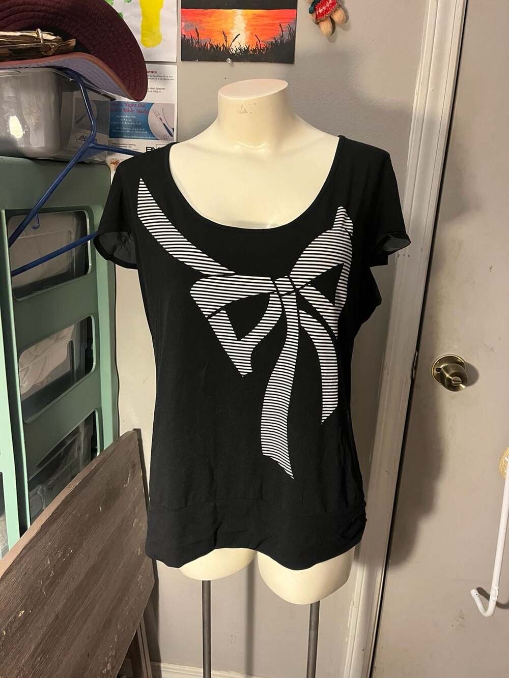 Worthington Stretch T-Shirt Size XL Black White Stripe Bow Graphic Top